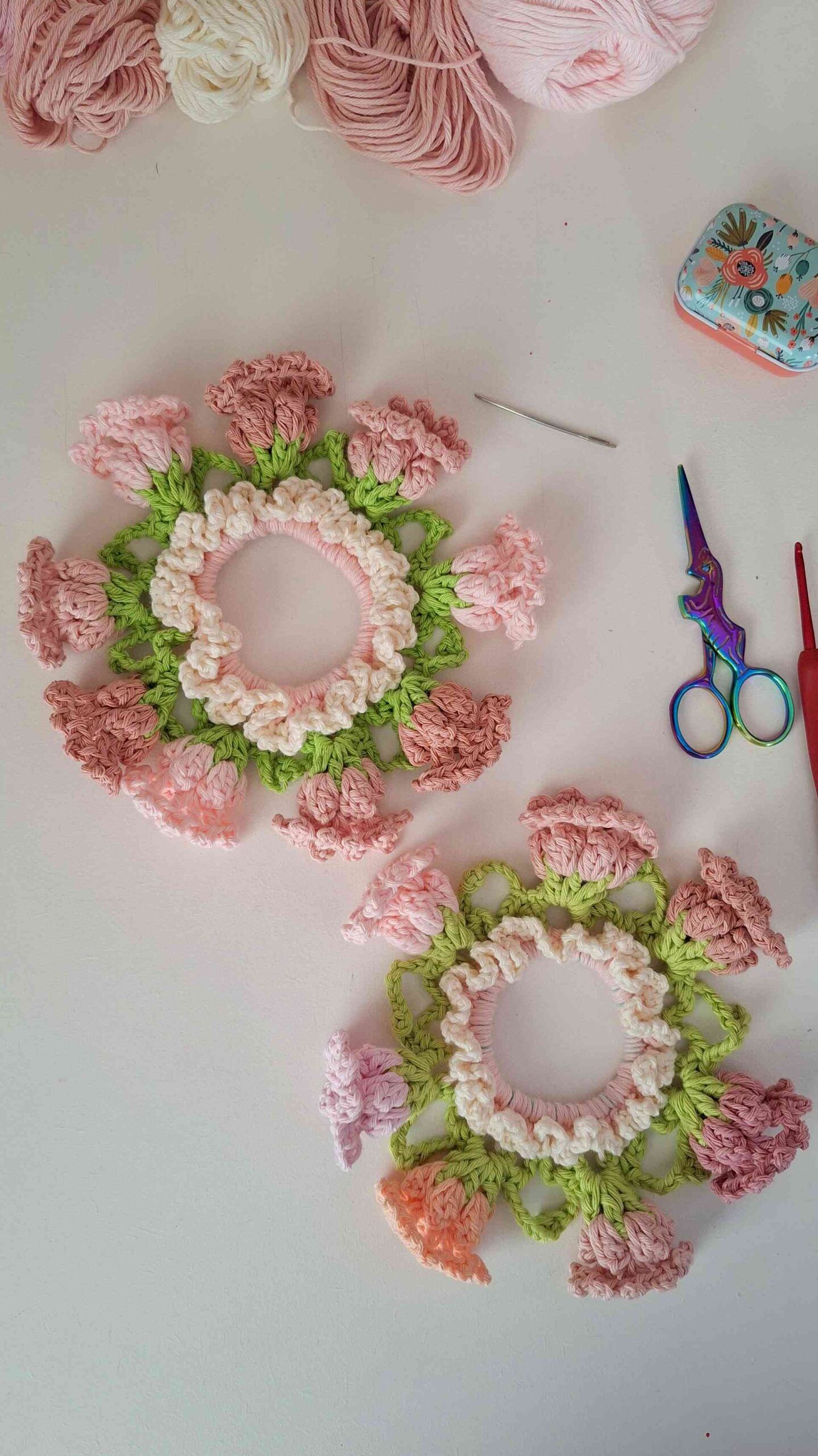 PATRÓN- Scrunchie Tulipanes a CROCHET- Incluye descargable + Video